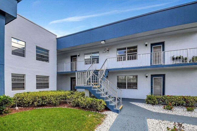 Building Photo - 74 Normandy Ln