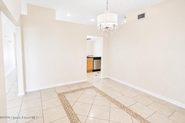 Building Photo - 270 Quail Dr