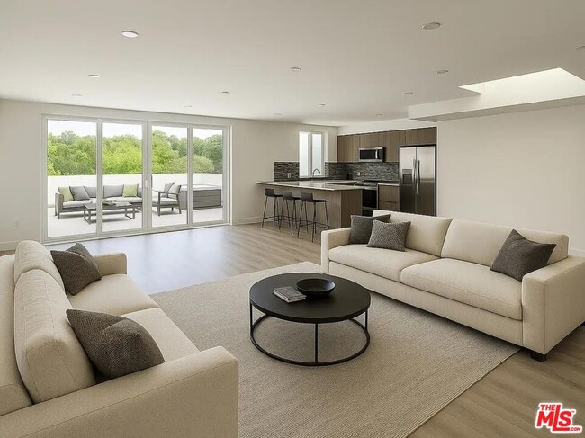 Foto del edificio - 4806 Sylmar Ave