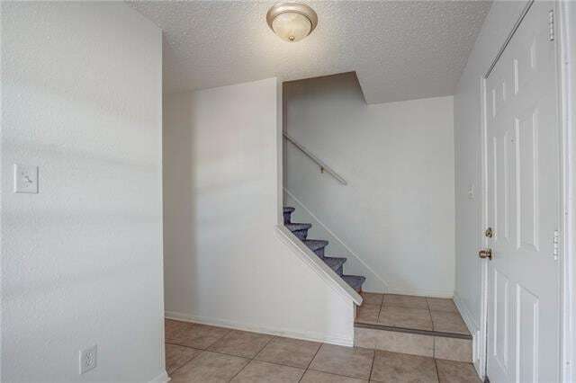 Foto del edificio - 44 Carriage Ln