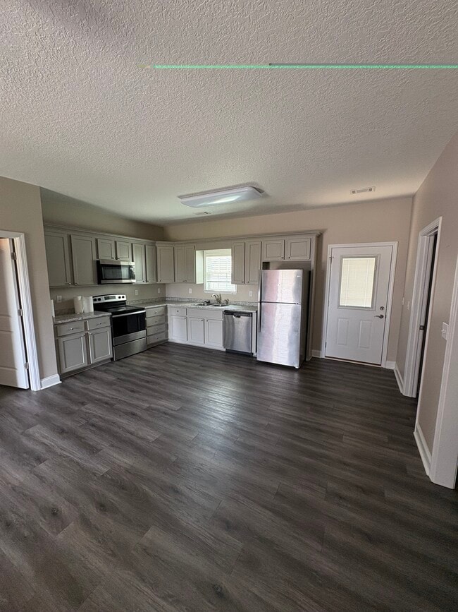 Building Photo - 1326 Stanley St