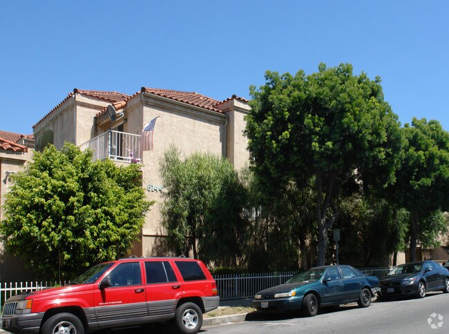 Foto del edificio - Daisy Condominiums