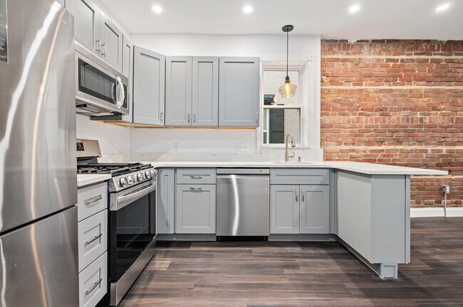 Photo - 316 Laurel St Apartments