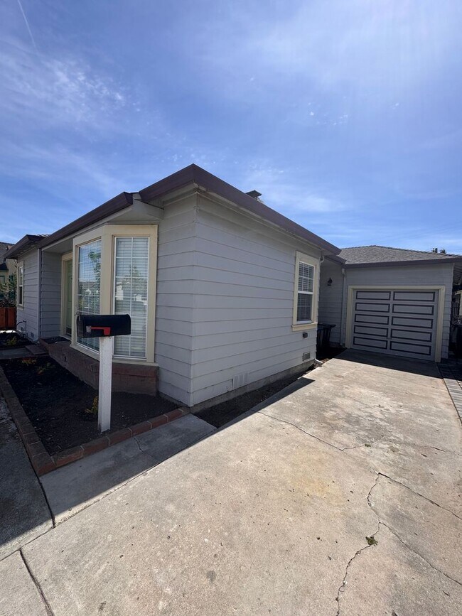 Foto del edificio - 21 Orange Dr