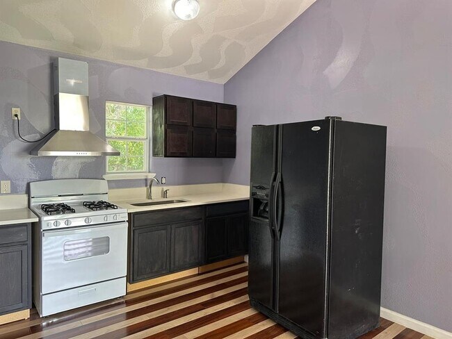 Foto del edificio - 2785 N Main St