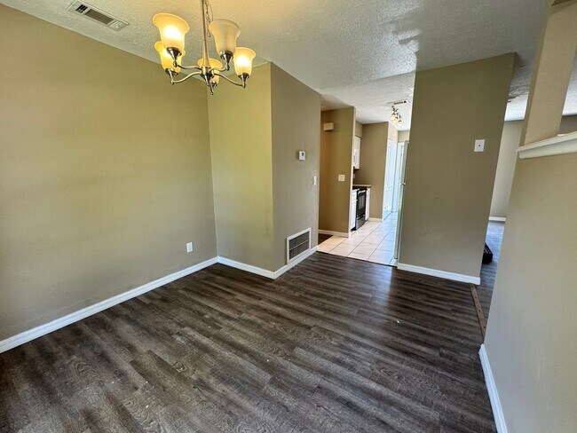 Foto del edificio - FOR RENT – 2 Bed / 1 Bath Triplex in Citrus Park, Ocala, FL – Available Now!