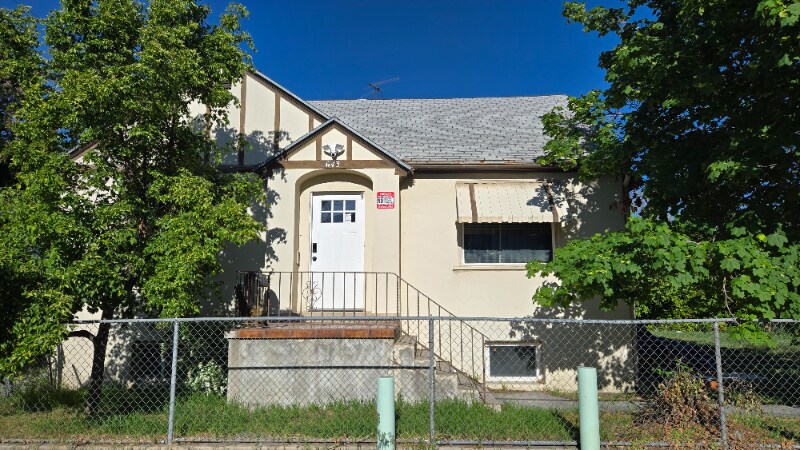 Foto principal - 643 S Washington St