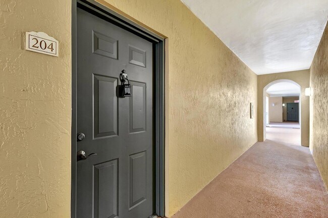 Foto del edificio - 11760 St Andrews Place