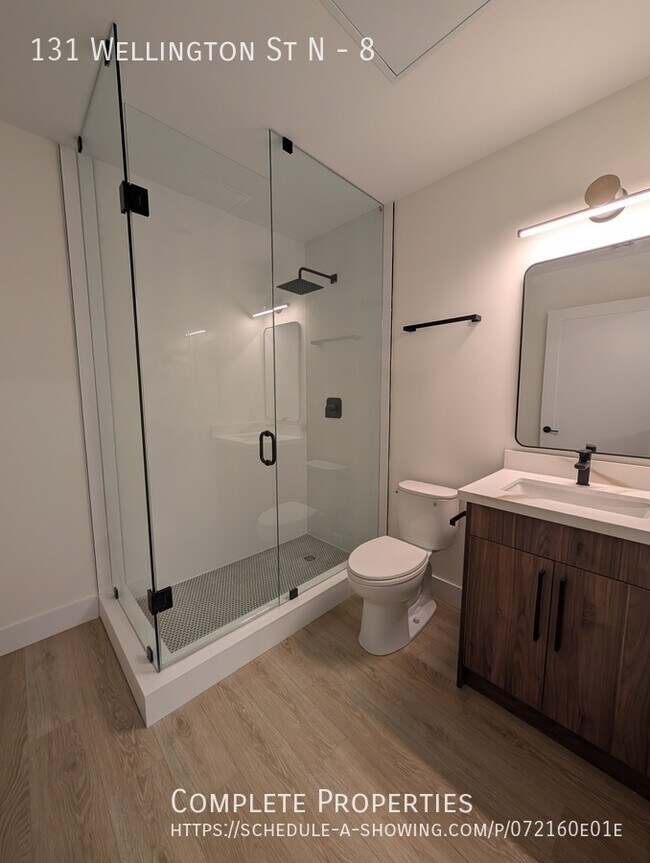 Photo du bâtiment - Main Floor + 1 Bedroom + No Stairs + Priva...