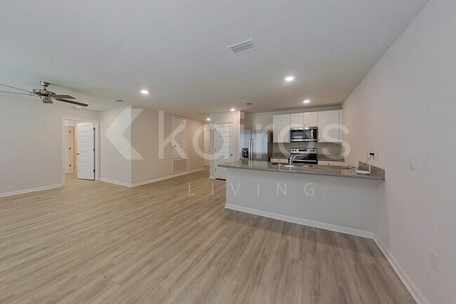 Foto del edificio - 209 Monarch Ln