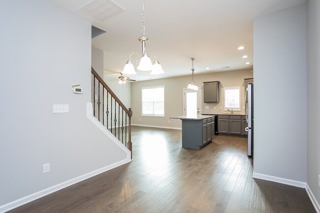 Foto del edificio - 395 Crawford Pkwy