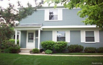 Building Photo - 1625 Mariner Dr