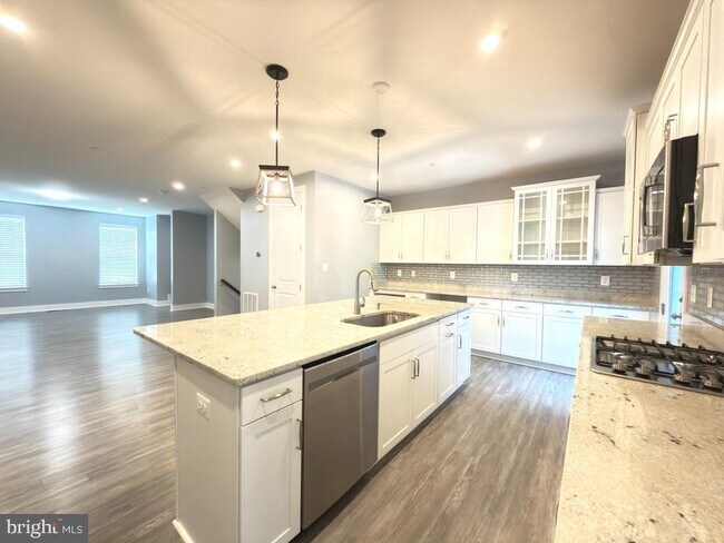 Foto del edificio - 2512 Buckthorn Dr