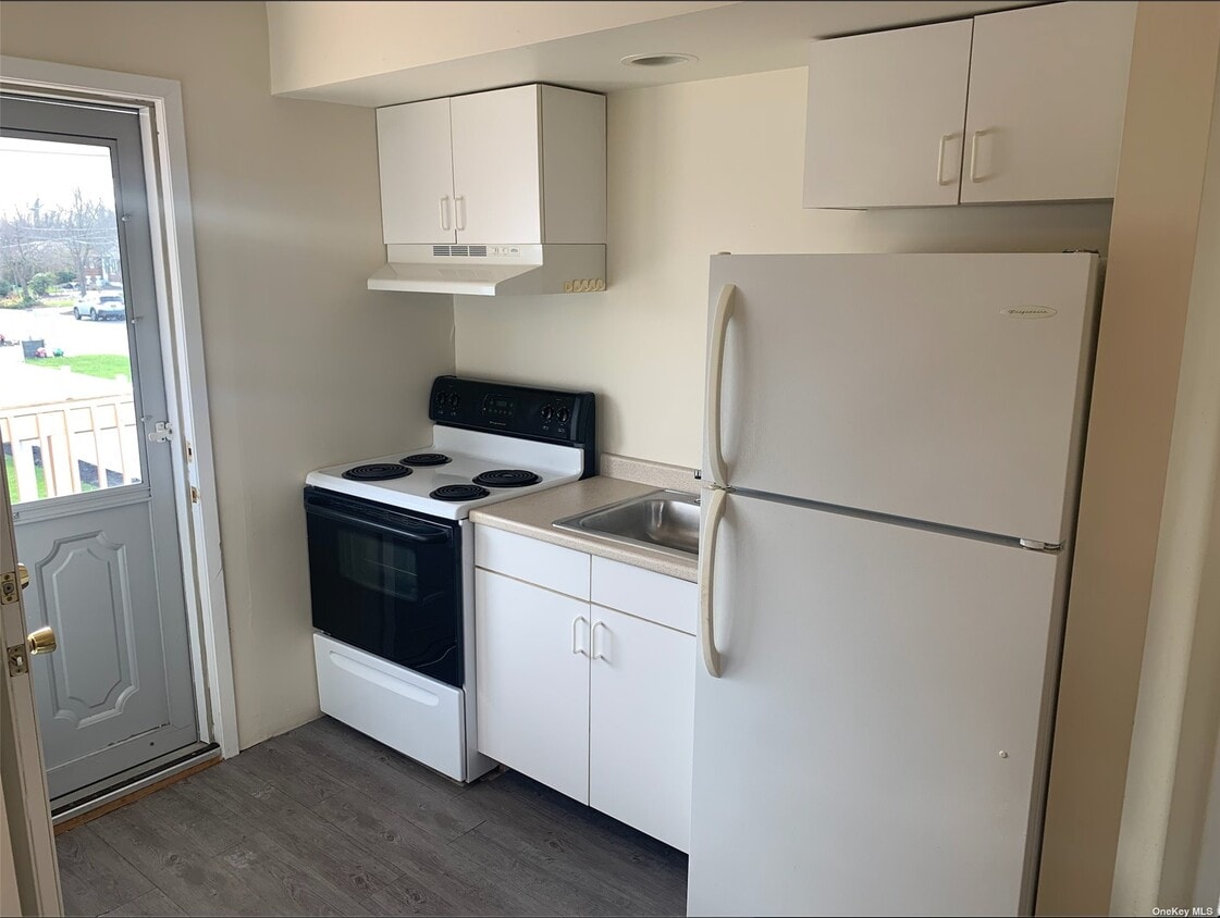 197 Audwin Dr, Islip Terrace, NY 11752 House Rental in Islip Terrace