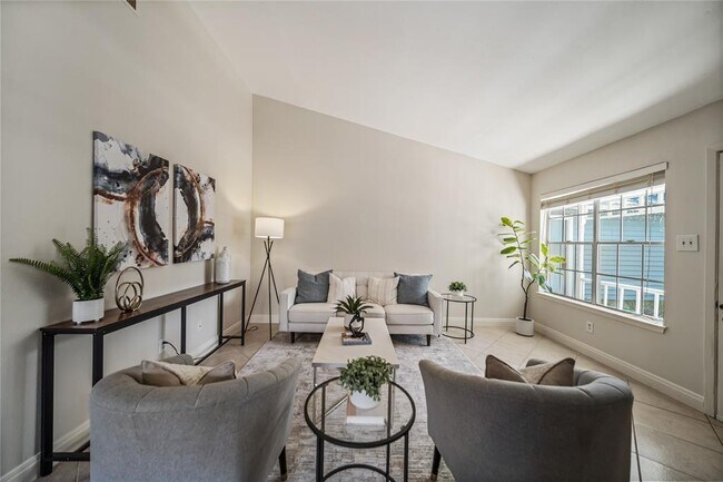 Foto del edificio - 4510 Brown Bark Pl