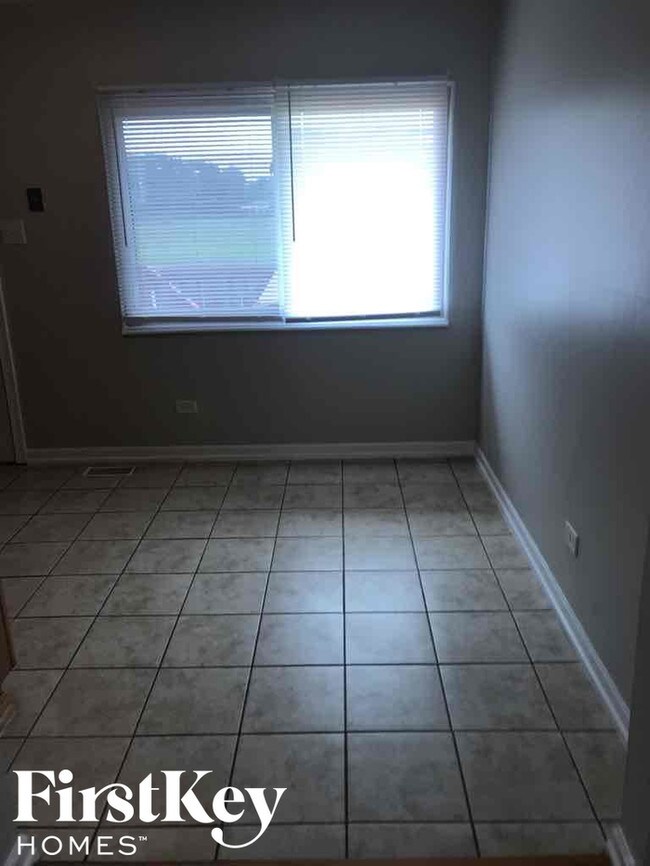 Building Photo - 4415 Churchill Dr S