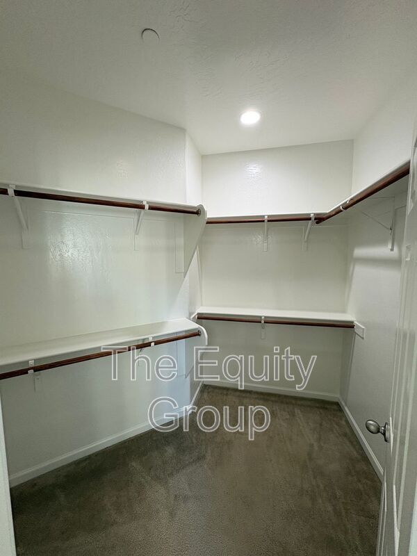 Building Photo - 3633 W Harold Ave