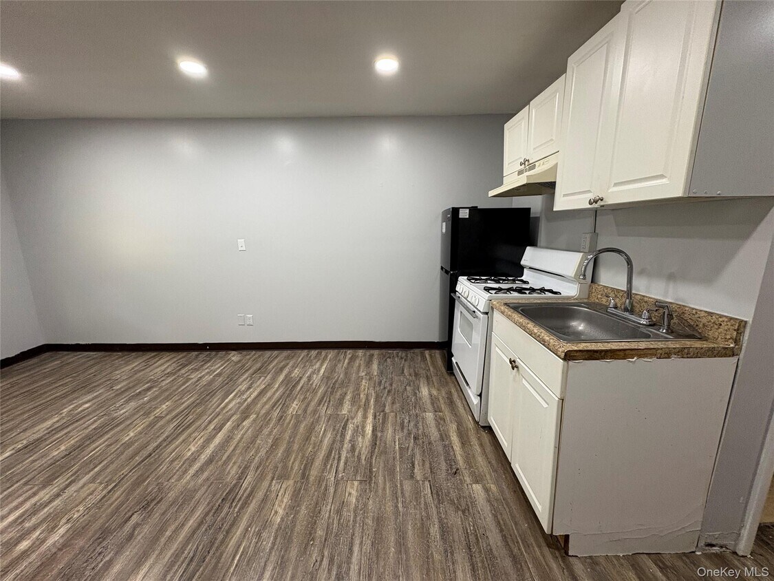 Foto principal - 200 Fosler Rd