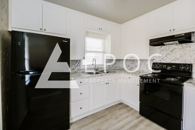 Photo - 104 Pine Ave Apartment