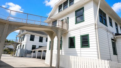Building Photo - 500 B St