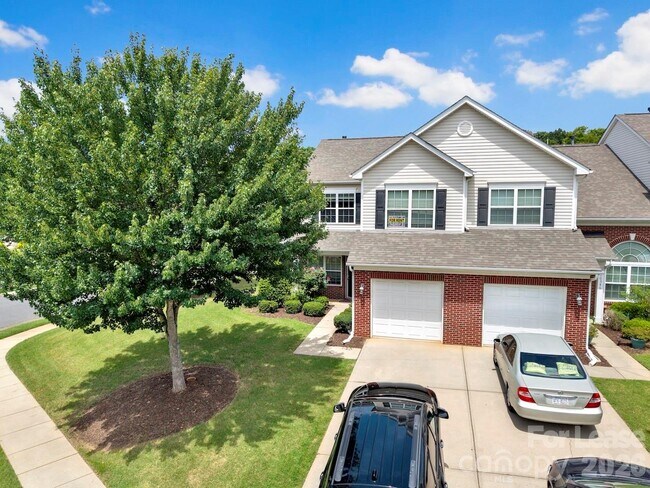 Foto del edificio - 10350 Stineway Ct