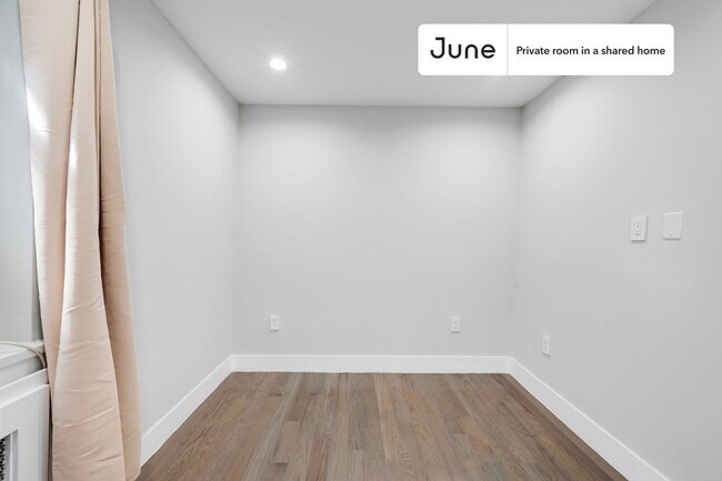 Foto del edificio - Room in Shared 3 bed/1 bath home in East Village