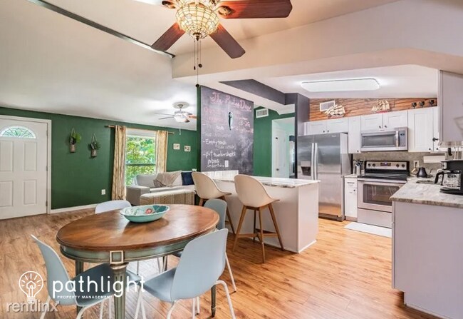 Building Photo - 2 br, 1 bath House - 1764 Saint Croix Driv...