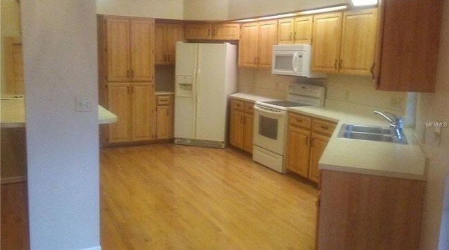 Foto del edificio - 724 Highlands Place Blvd