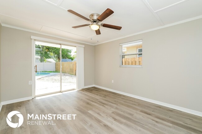 Foto del edificio - 7113 63rd St N
