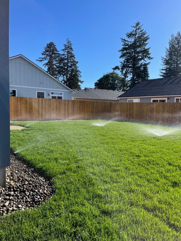 Primary Photo - Eugene 3 Bed 2.5 Bath, 2 Story Single Fami...
