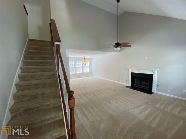 Building Photo - 5370 Lakebrooke Run