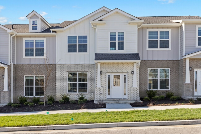 Building Photo - Stadium Townhomes