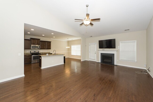 Building Photo - 4 Bedroom 3 Bath Home in Baker Plantation ...