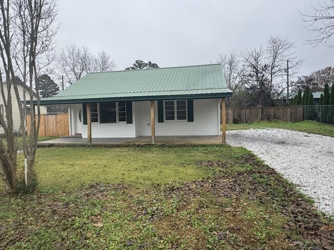 Building Photo - 610 Ripley Ave