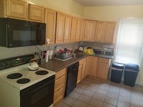 Building Photo - 4 E Broad St