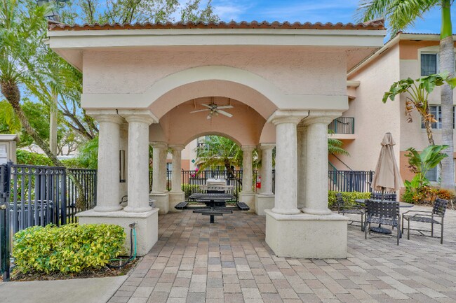 Foto del edificio - 2119 SE 10th Ave