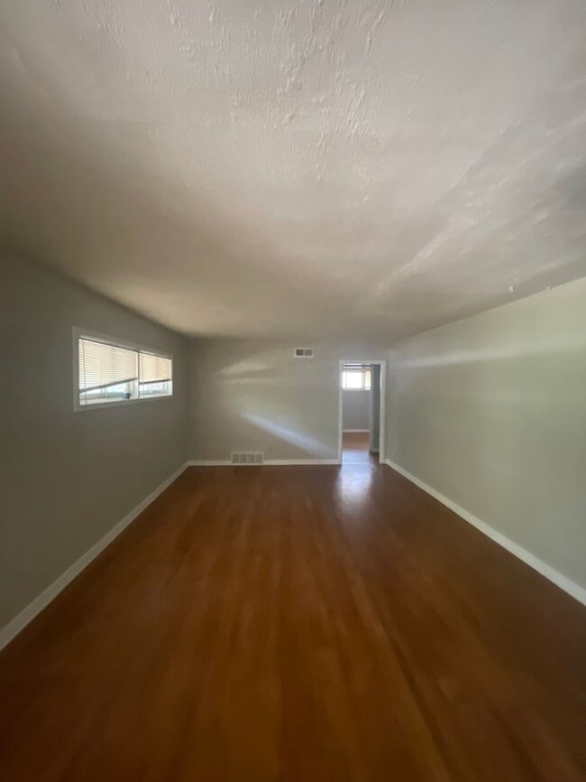 Building Photo - 4156 Rhodes Ave