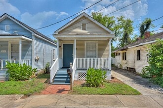 Building Photo - 1418 Maple St