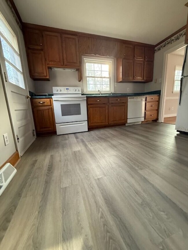 Building Photo - 3 bed, one bath house in Mebane