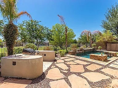 Building Photo - 2395 E Desert Broom Pl
