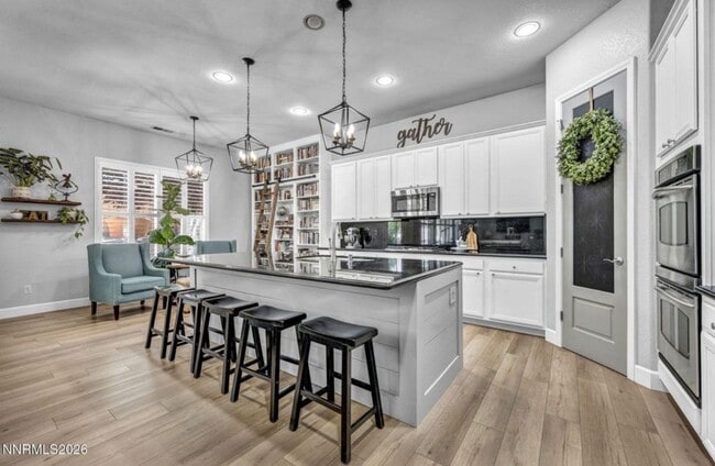 Building Photo - 1658 Bridgeview Ct