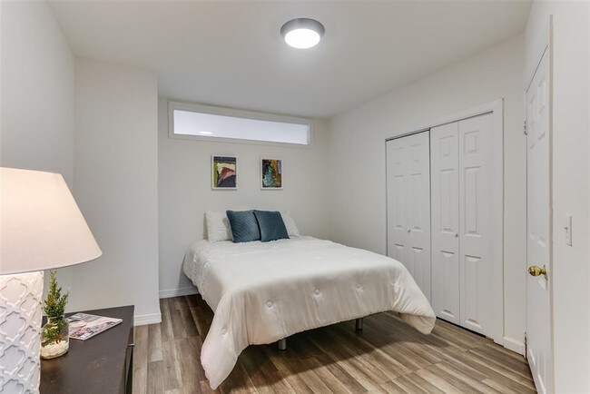 Building Photo - 344 Pavonia Ave