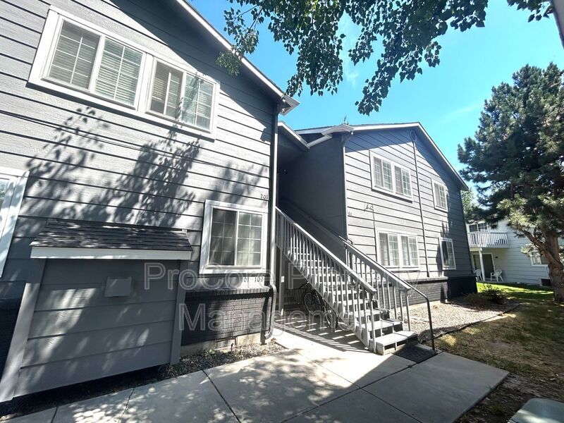 Foto principal - 3748 W Rose Hl St