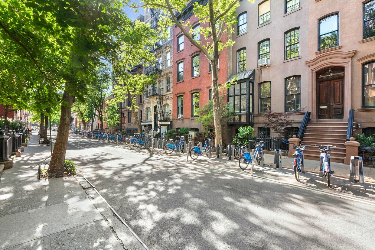 Foto del edificio - 75 Perry St