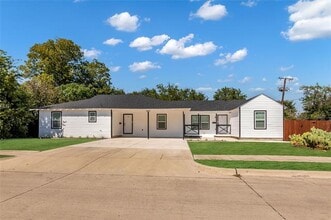 Building Photo - 5831 Dana Dr
