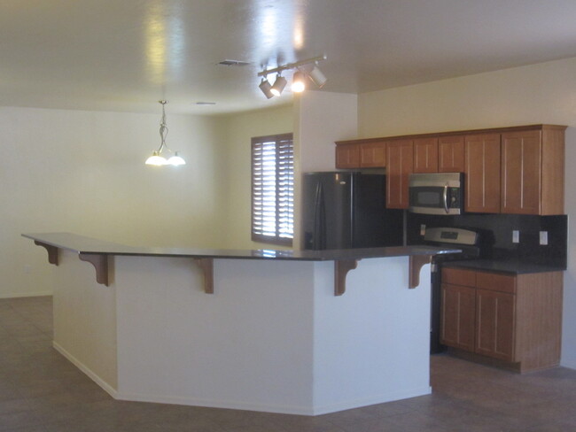Building Photo - Available July 1st Handsome 3 Bedroom & 2 ...
