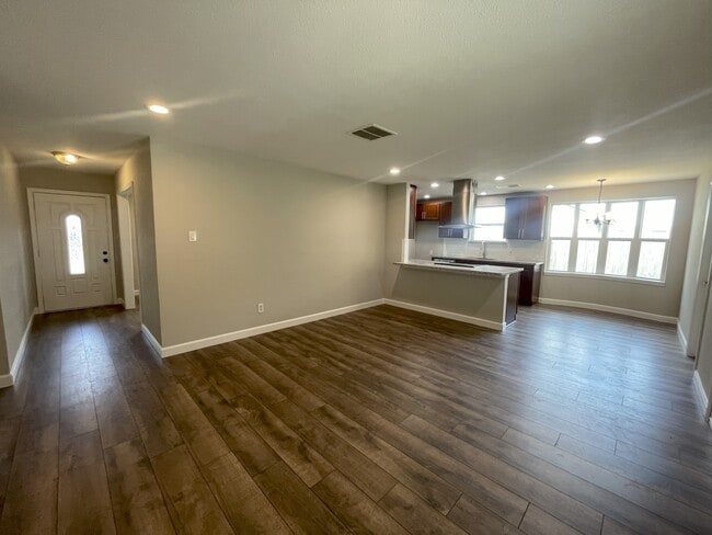 Building Photo - 10827 Sageriver Dr
