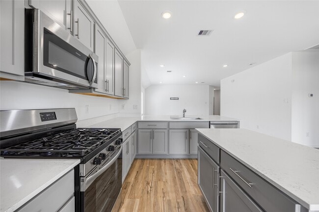 Building Photo - 2627 Olivine Stone Dr