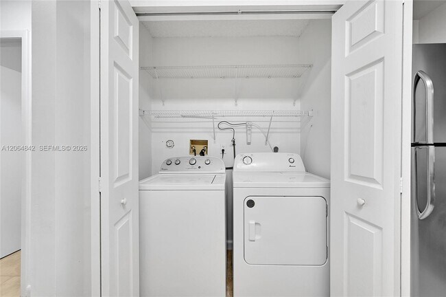 Foto del edificio - 3453 NW 44th St