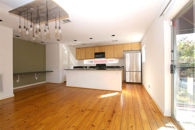 Foto del edificio - 2819 Crawford St